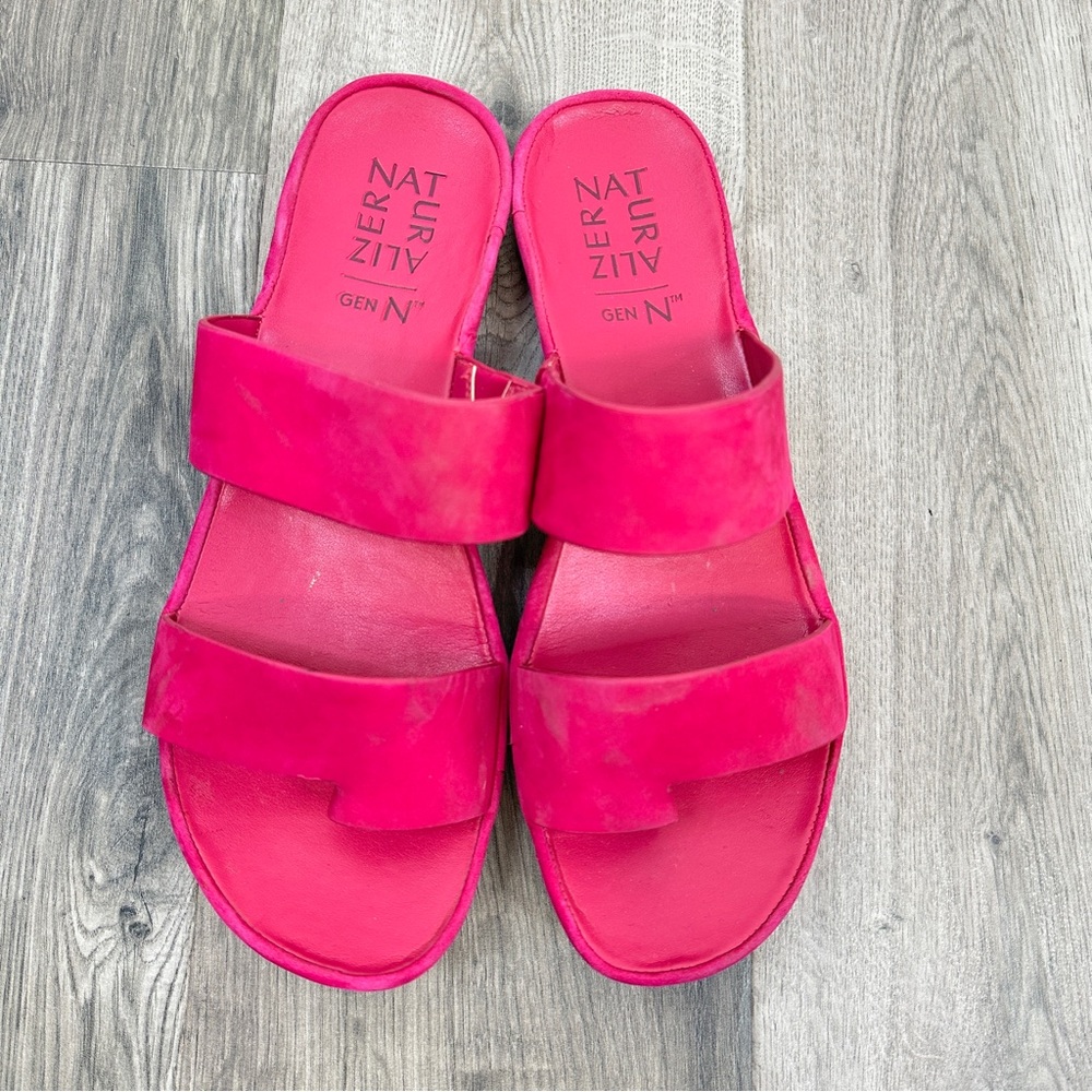 Naturalizer Hot Pink Slide Sandals Size 9